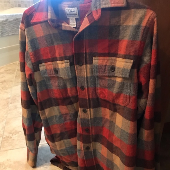 L.L. Bean Other - Men’s LL Bean flannel. Size small regular. L.L. Bean Other - Men’s LL Bean flannel. Size small regular.